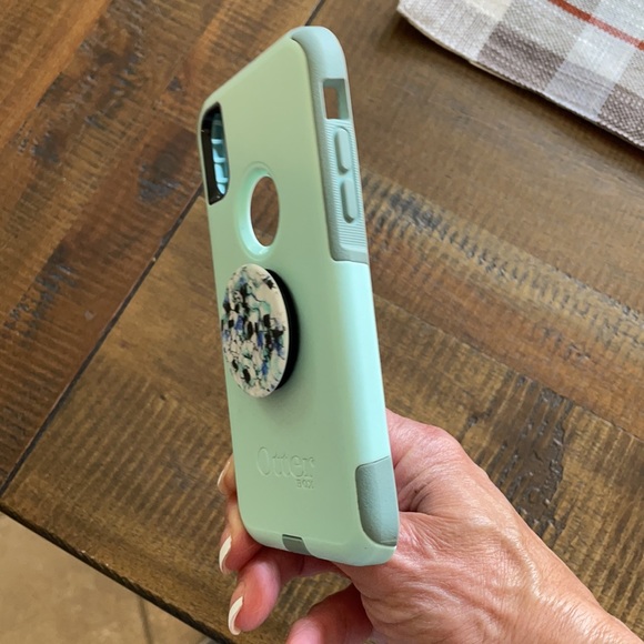 iPhone X Outter box phone case with pop socket - Picture 3 of 5